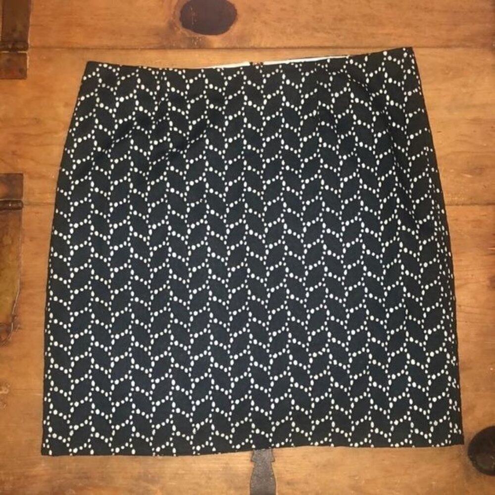 VINCE CAMUTO Leaf Eyelet Skirt Size 4 - Picture 1 of 8